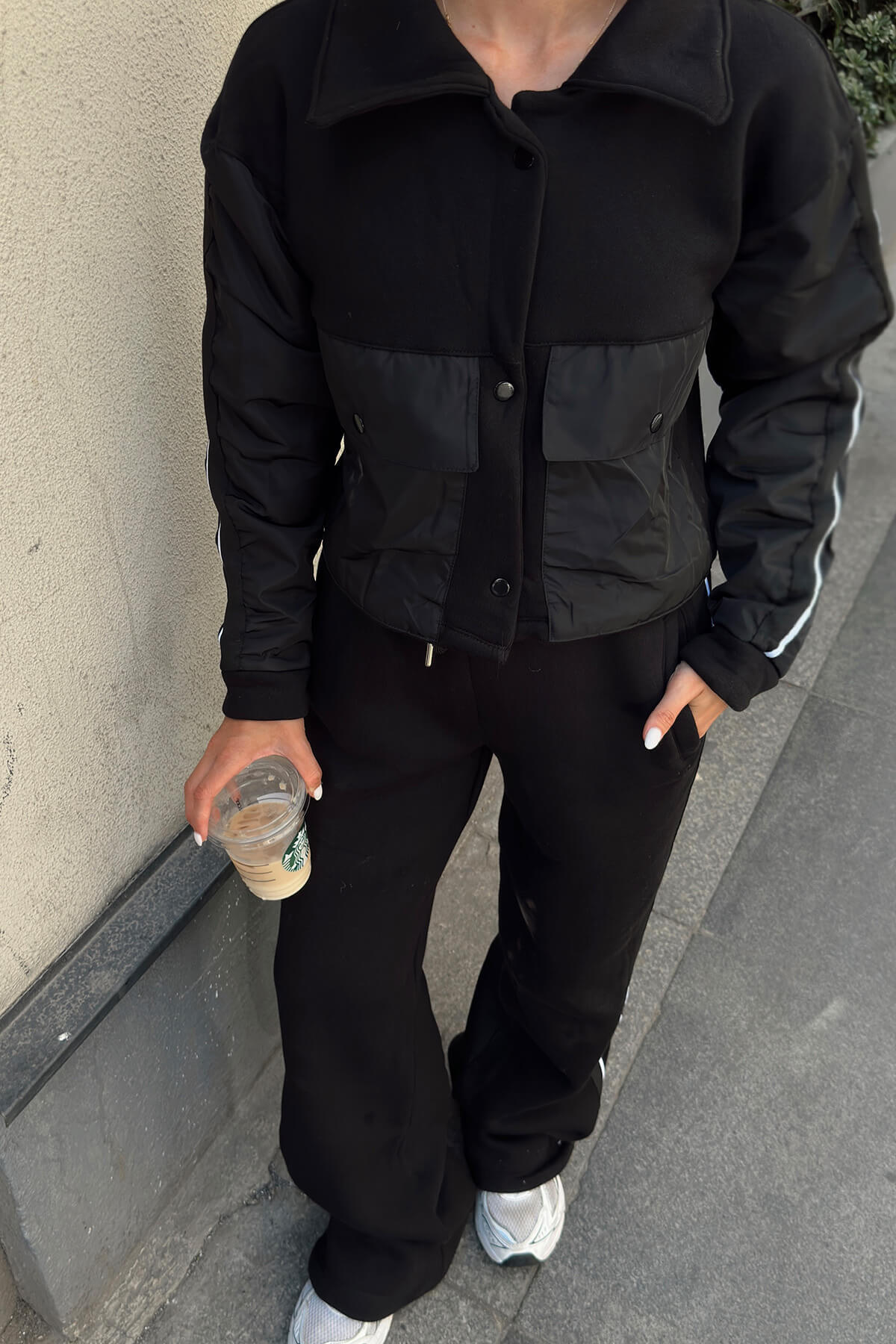 Siyah Şerit Detay Paraşut Detay Hırka ve Beli Lastikli Eşofman Kadın Alt Üst Takım