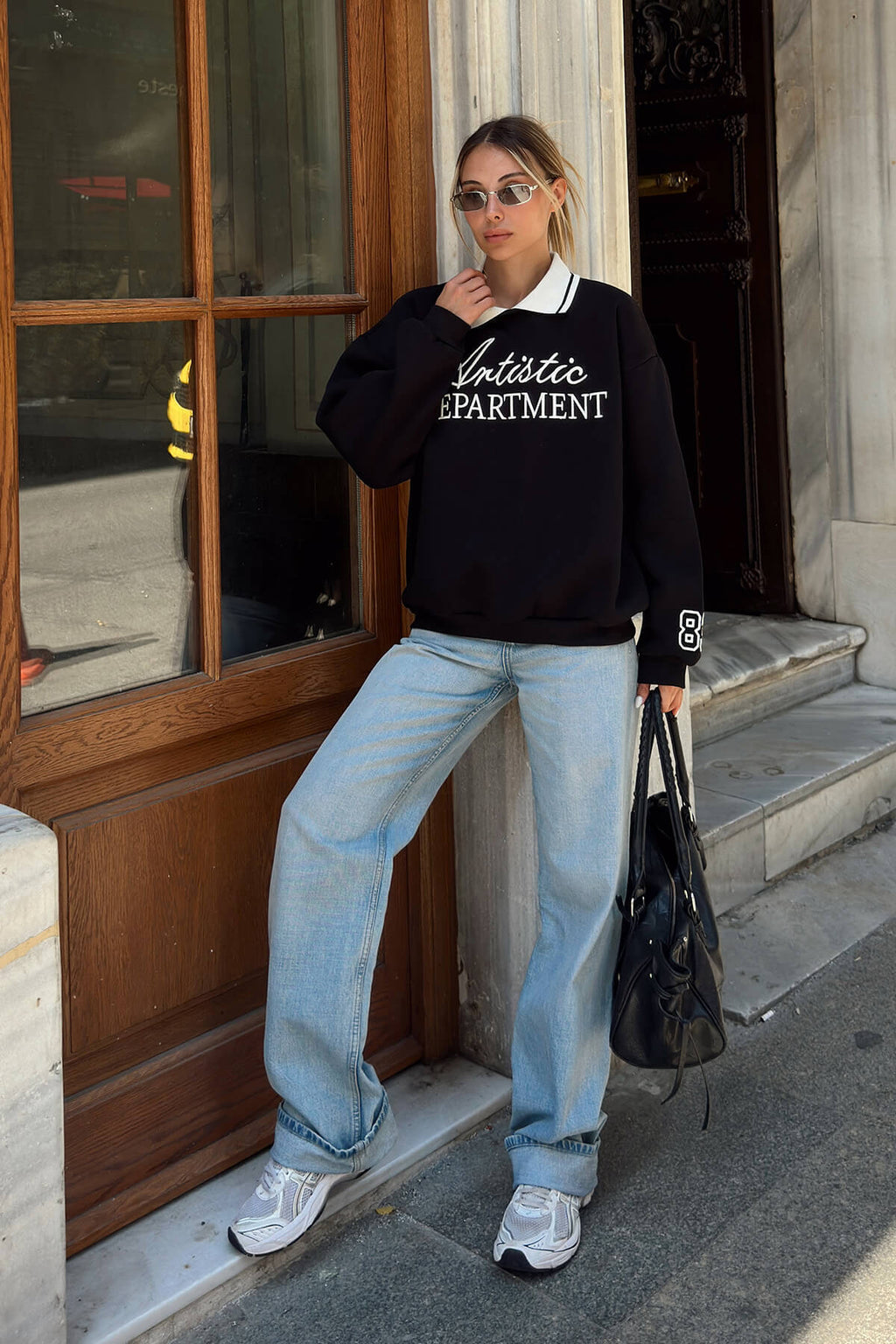 Siyah Artistic Nakışlı Polo Yaka İçi Pamuklu Kadın Sweatshirt