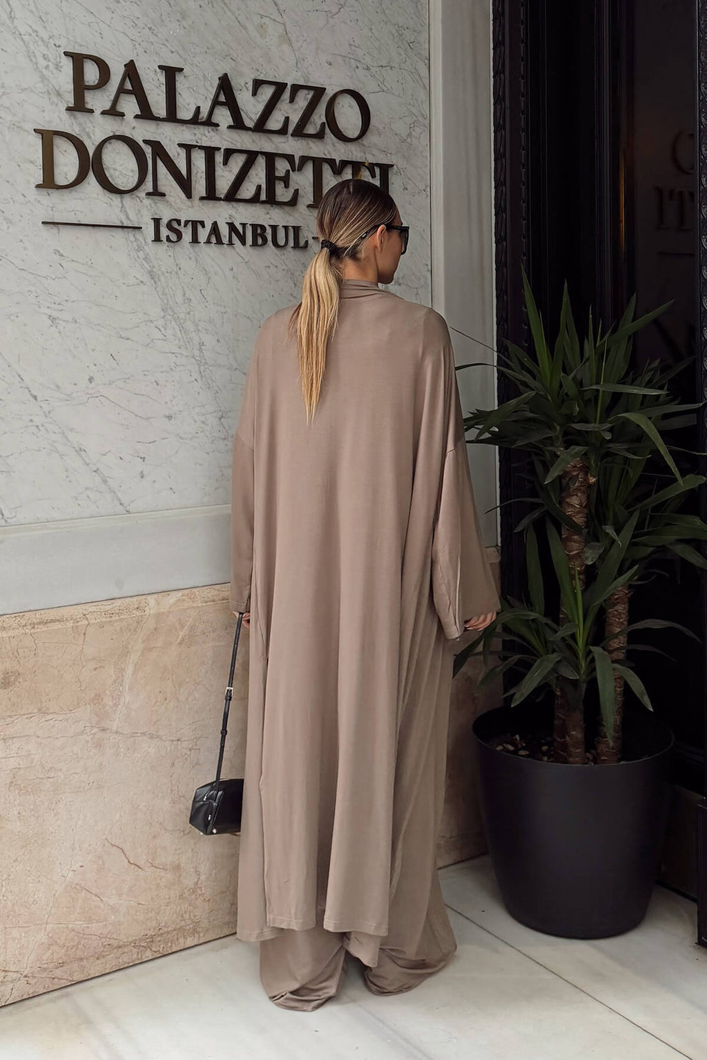 Haki Yırtmaçlı Hırka Yarım Kol Crop ve Bol Paça Pantolon Kadın 3’lü Alt Üst Takım