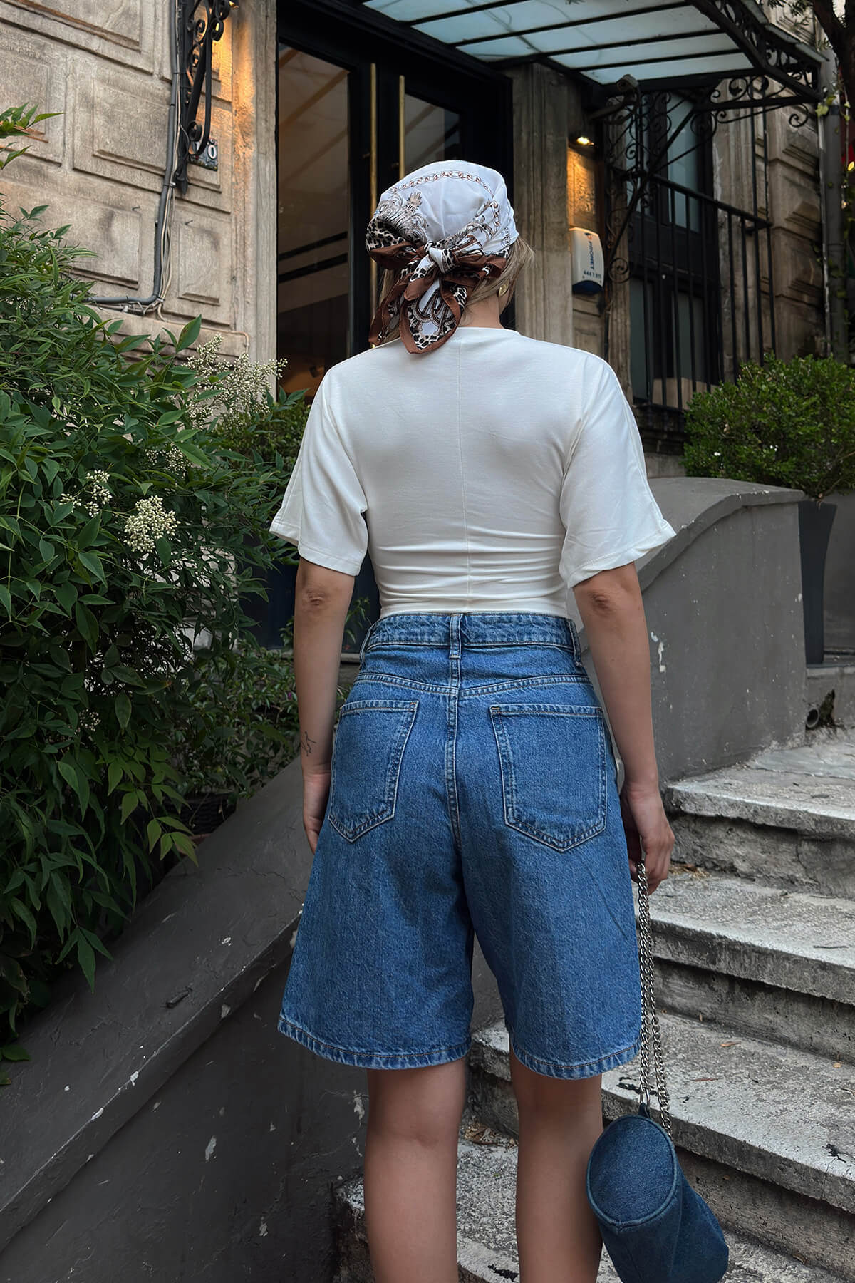 Beyaz Bisiklet Yaka Yarasa Kol Bel Drape Kadın Crop Bluz