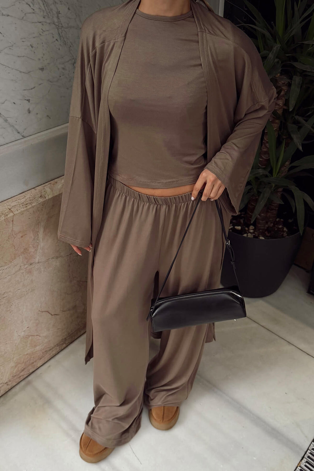 Haki Yırtmaçlı Hırka Yarım Kol Crop ve Bol Paça Pantolon Kadın 3’lü Alt Üst Takım