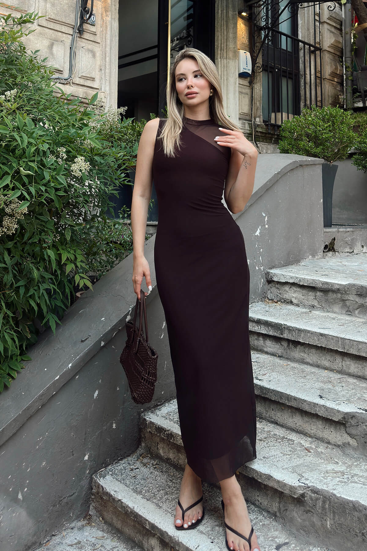 Kahverengi Bisiklet Yaka Astarı Tek Omuz Dekolteli Kadın Tül Midi  Elbise