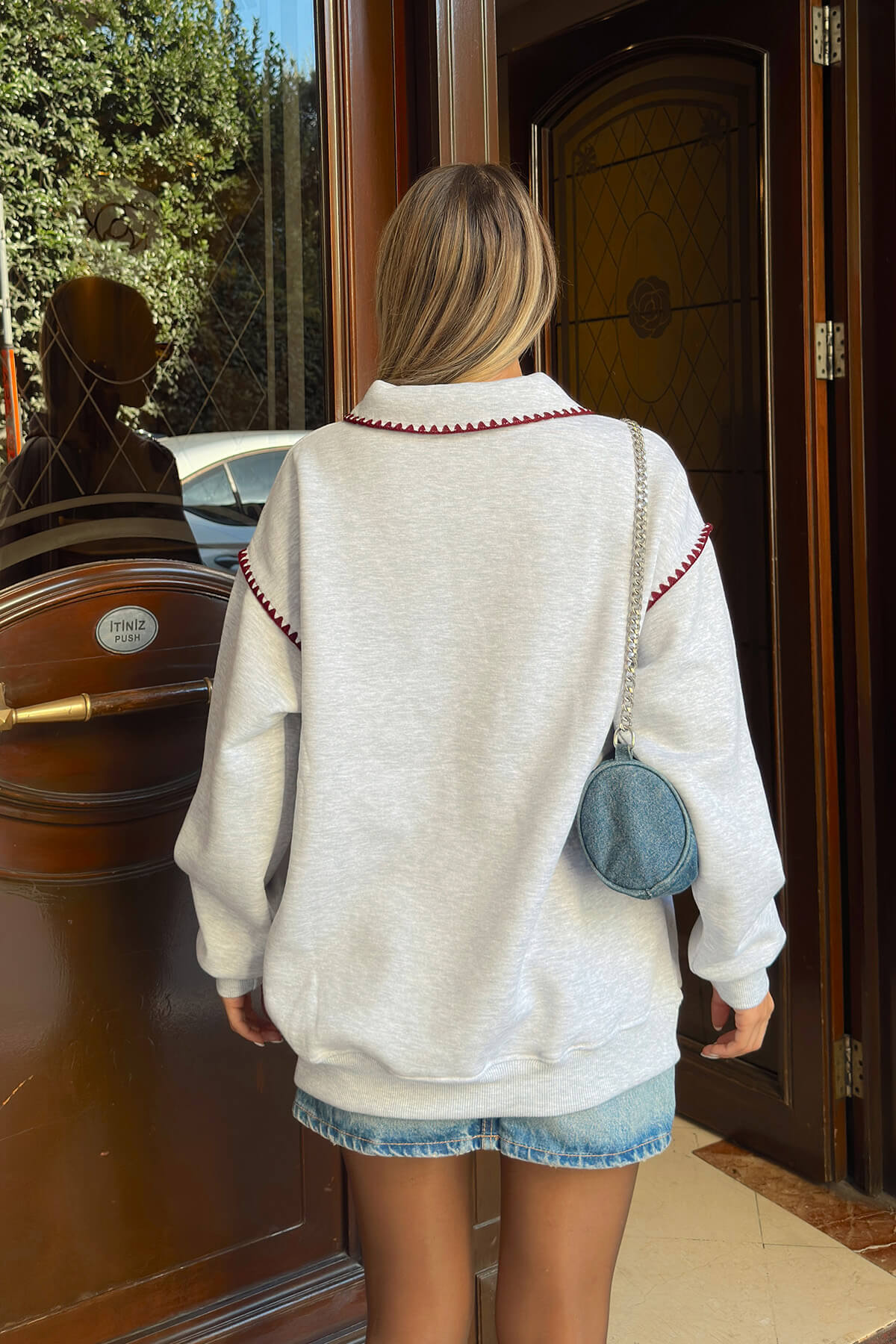 Gri Polo Yaka Çoban Dikiş İçi Pamuklu Dog Baskılı Kadın Sweatshirt 