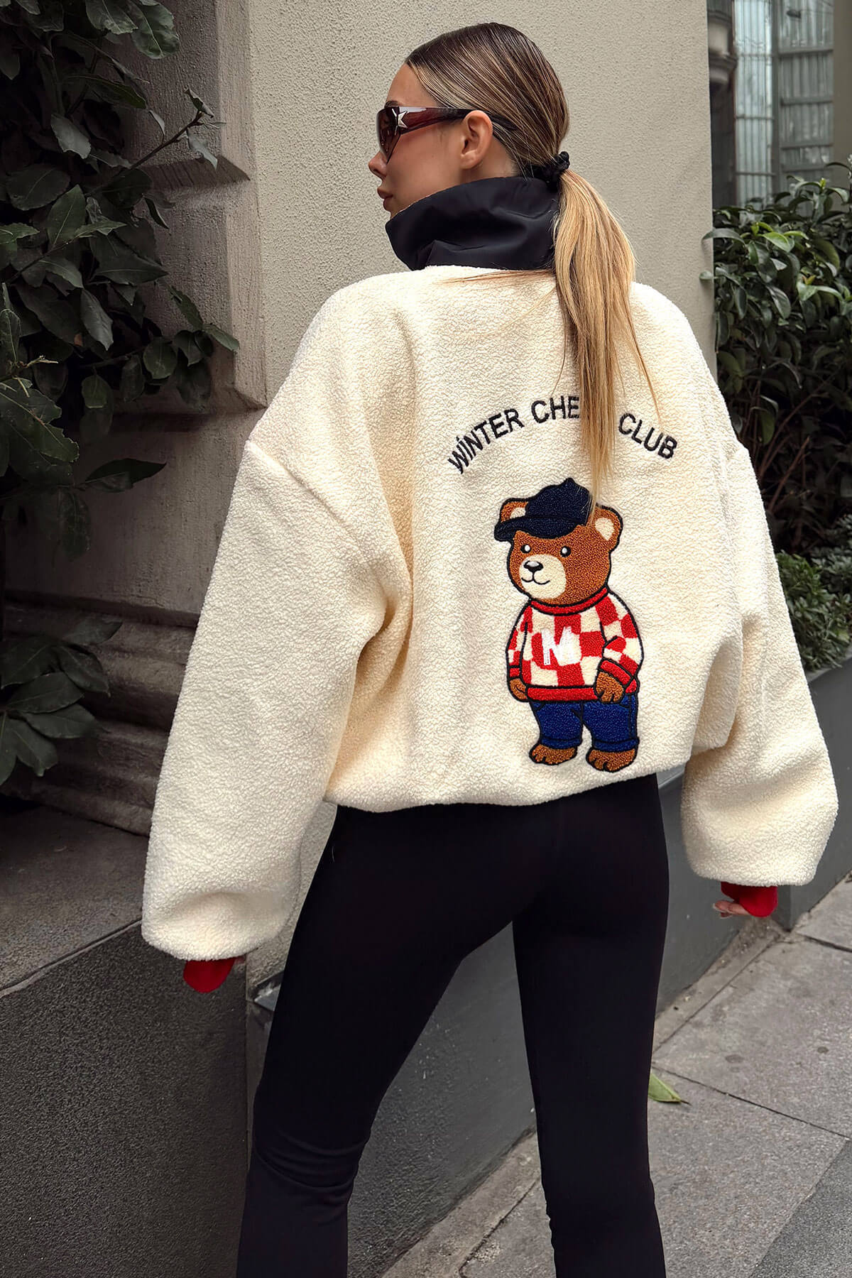 Bej Tedy Nakış Garnili Yarım Düğme Kadın Peluş Sweatshirt