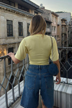 Sarı Bisiklet Yaka Yarasa Kol Bel Drape Kadın Crop Bluz