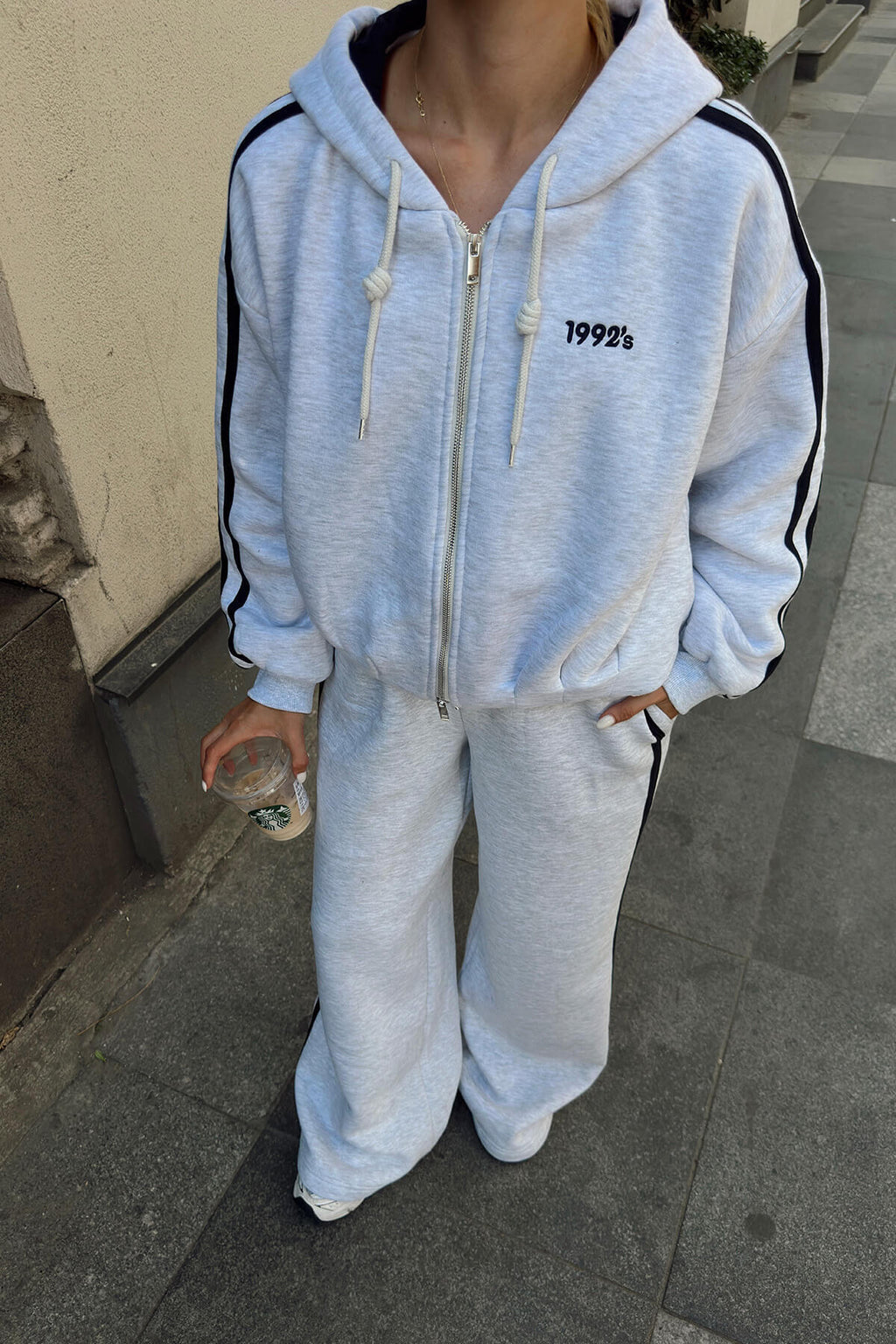 Gri Kapüşonlu Oversize Bomber Sweatshirt ve Çift Lastikli Bol Paça Eşofman Altı Şardonlu Kadın Eşofman Takımı 