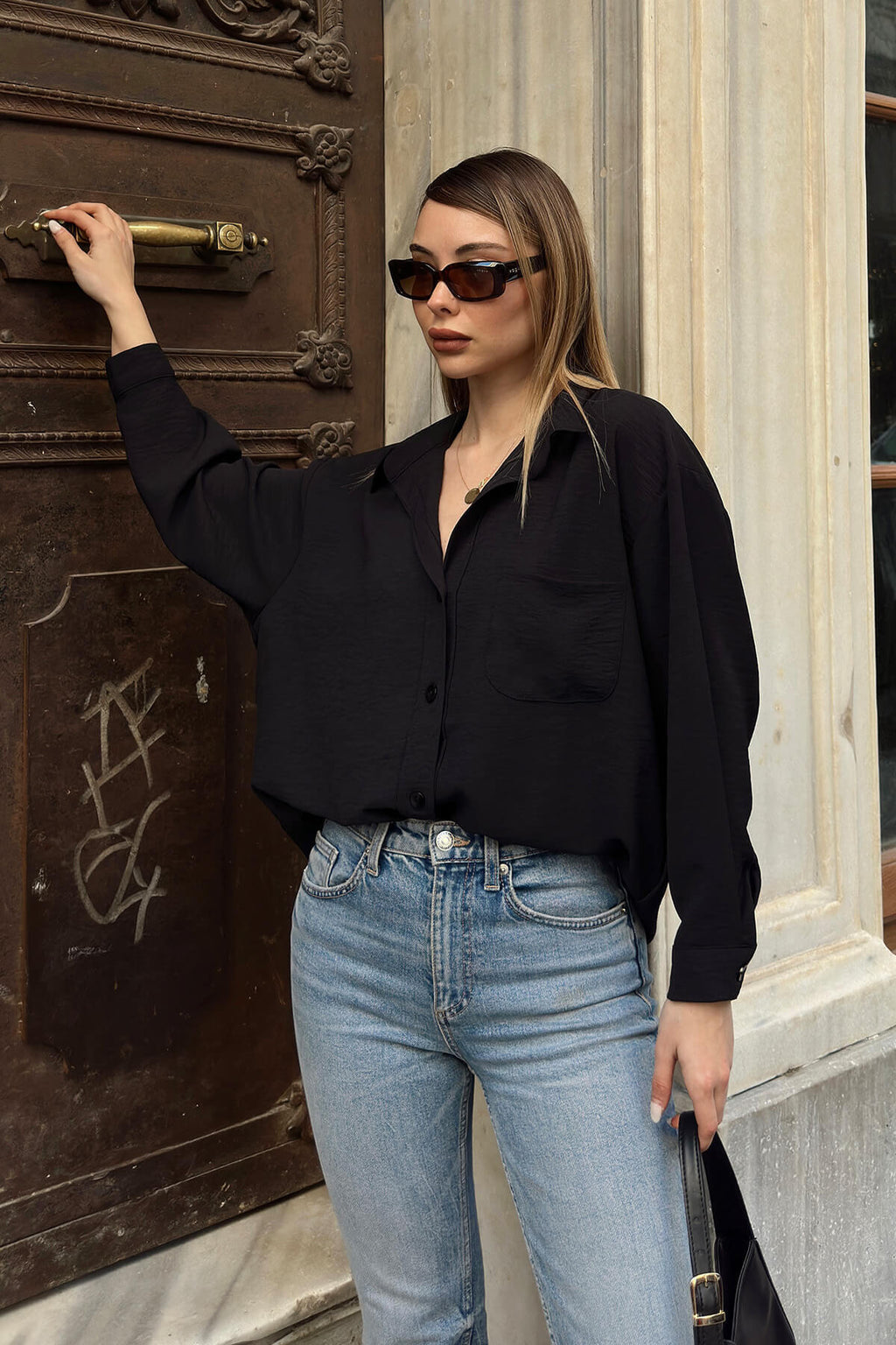 Siyah One A Pile Tek Cepli Oversize Kadın Gömlek