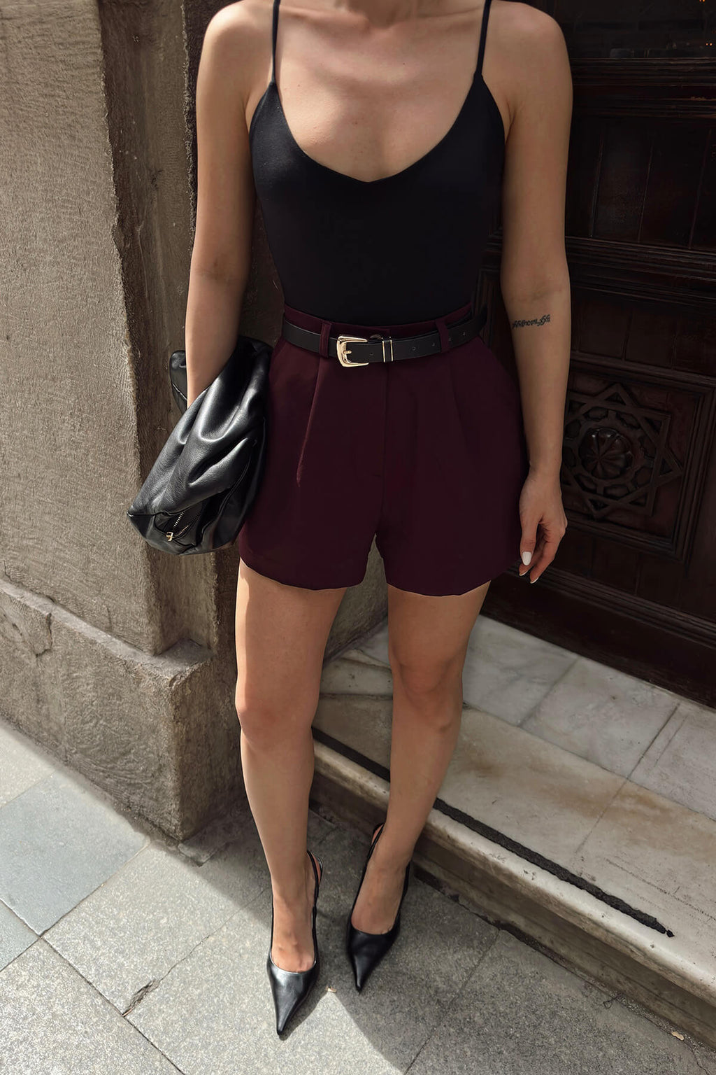 Bordo Yüksek Bel Cepli Pile Detay Kadın Mini Boy Şort