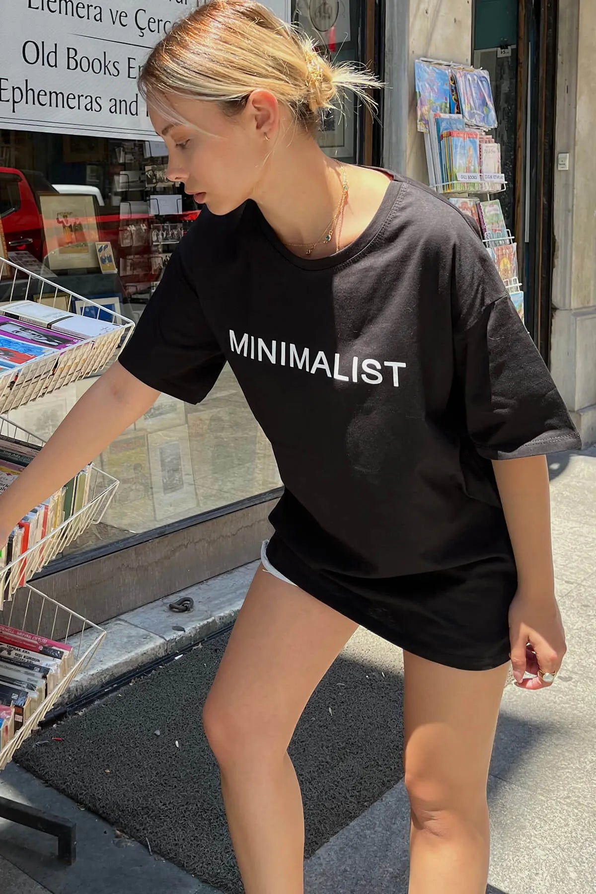 Siyah Minimalist Baskılı Bisiklet Yaka Tshirt