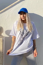 Beyaz Geyik Kabartma Baskılı Bisiklet Yaka Tshirt