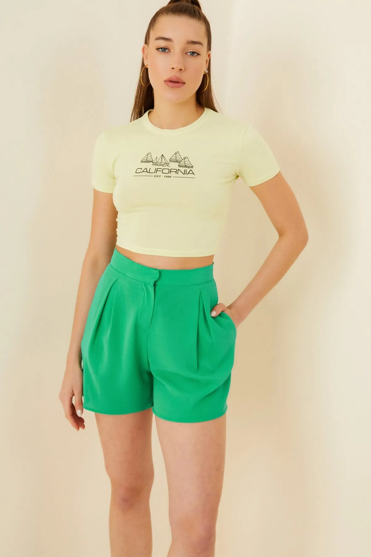 Sarı Yelken Baskılı Crop Tshirt