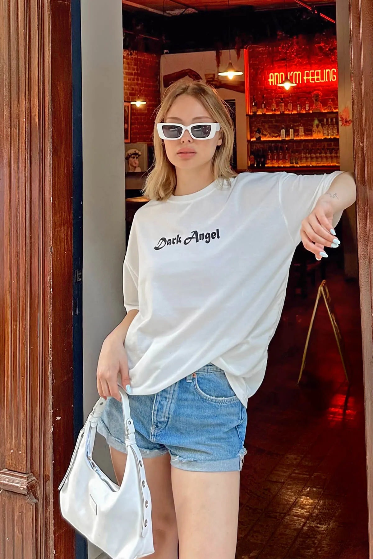 Beyaz Dark Angel Ön-Arka Baskılı Oversize Kadın Tshirt