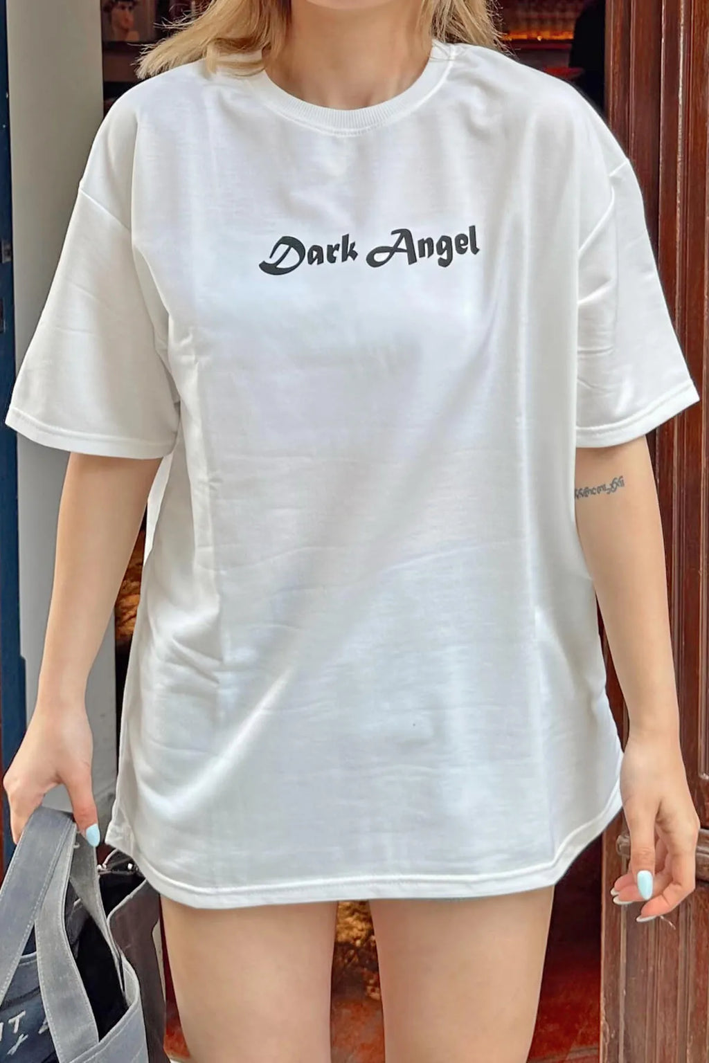 Beyaz Dark Angel Ön-Arka Baskılı Oversize Kadın Tshirt