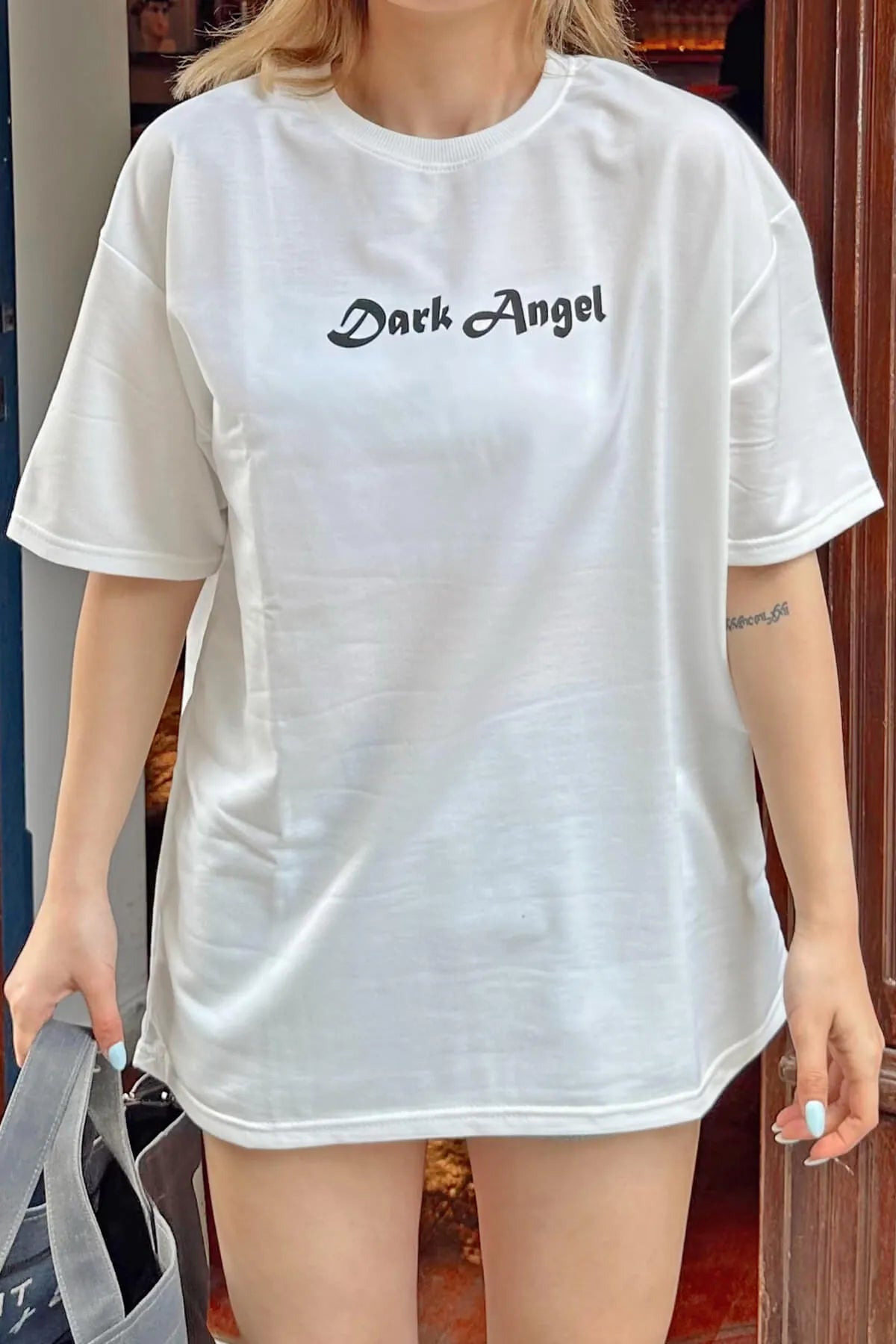 Beyaz Dark Angel Ön-Arka Baskılı Oversize Kadın Tshirt