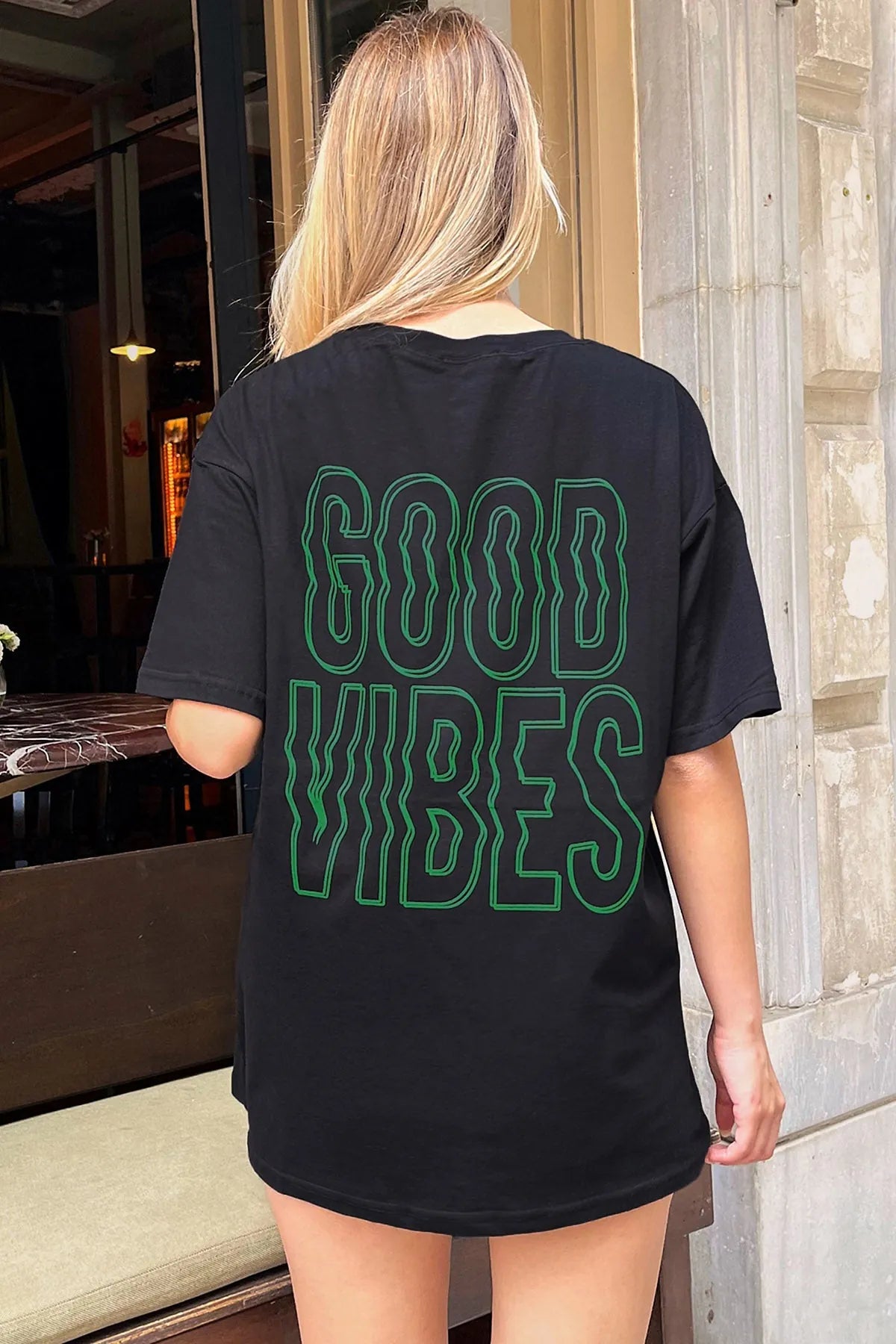 Siyah Good Vibes Sırt Baskılı Oversize Kadın Tshirt