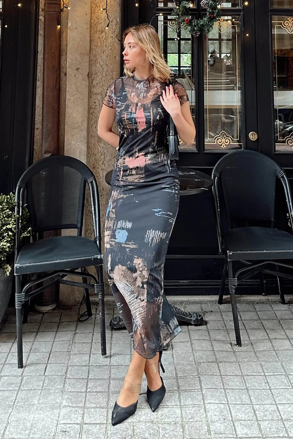 Siyah Batik Desen Askılı Astarlı Kadın Midi Elbise