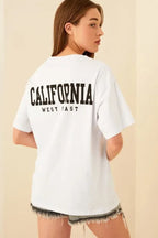 Beyaz Clfrnia Sırt Baskılı Oversize Kadın Tshirt