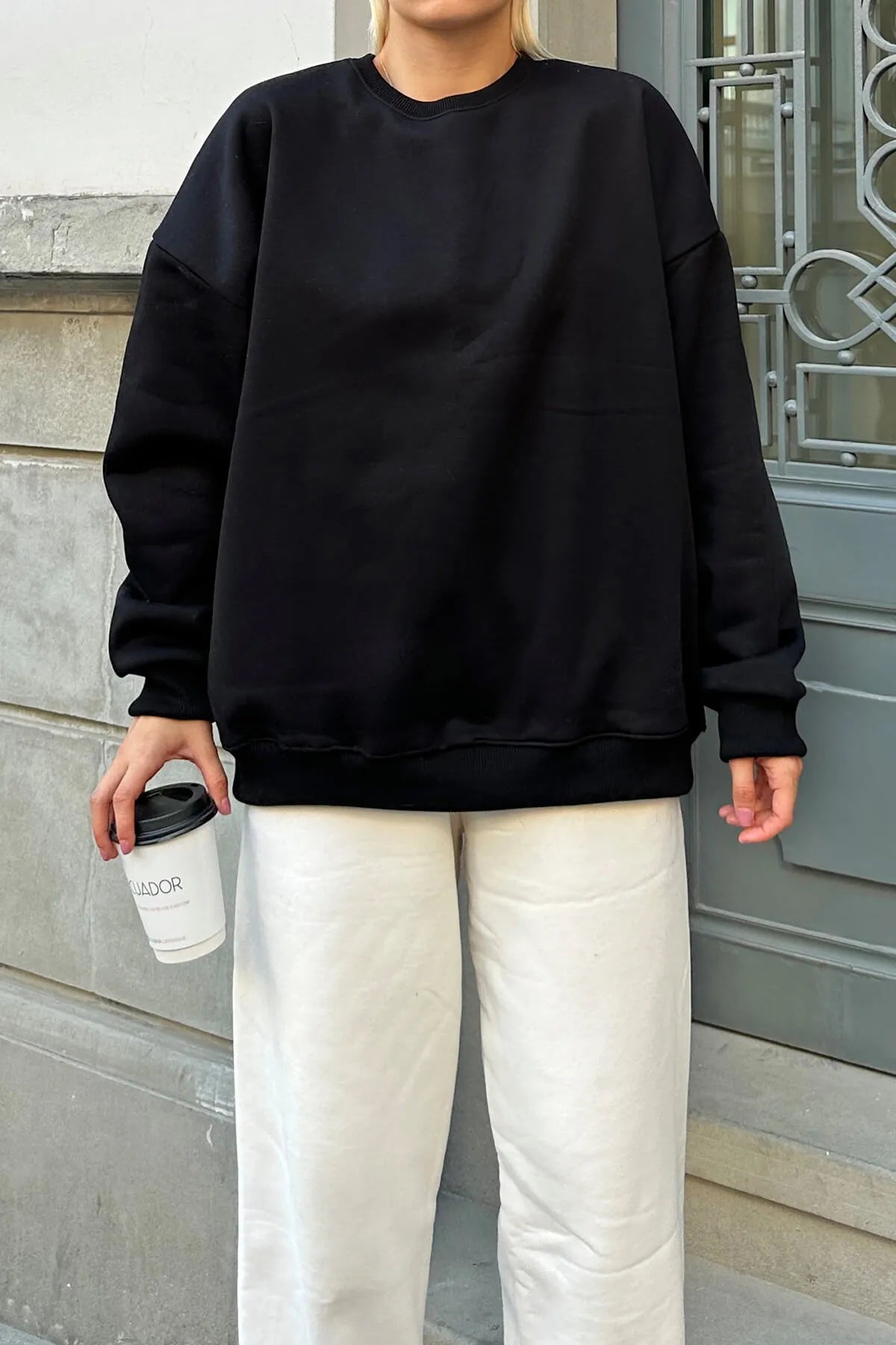 Siyah Oversize Basic Bisiklet Yaka İçi Polarlı Kadın Sweatshirt