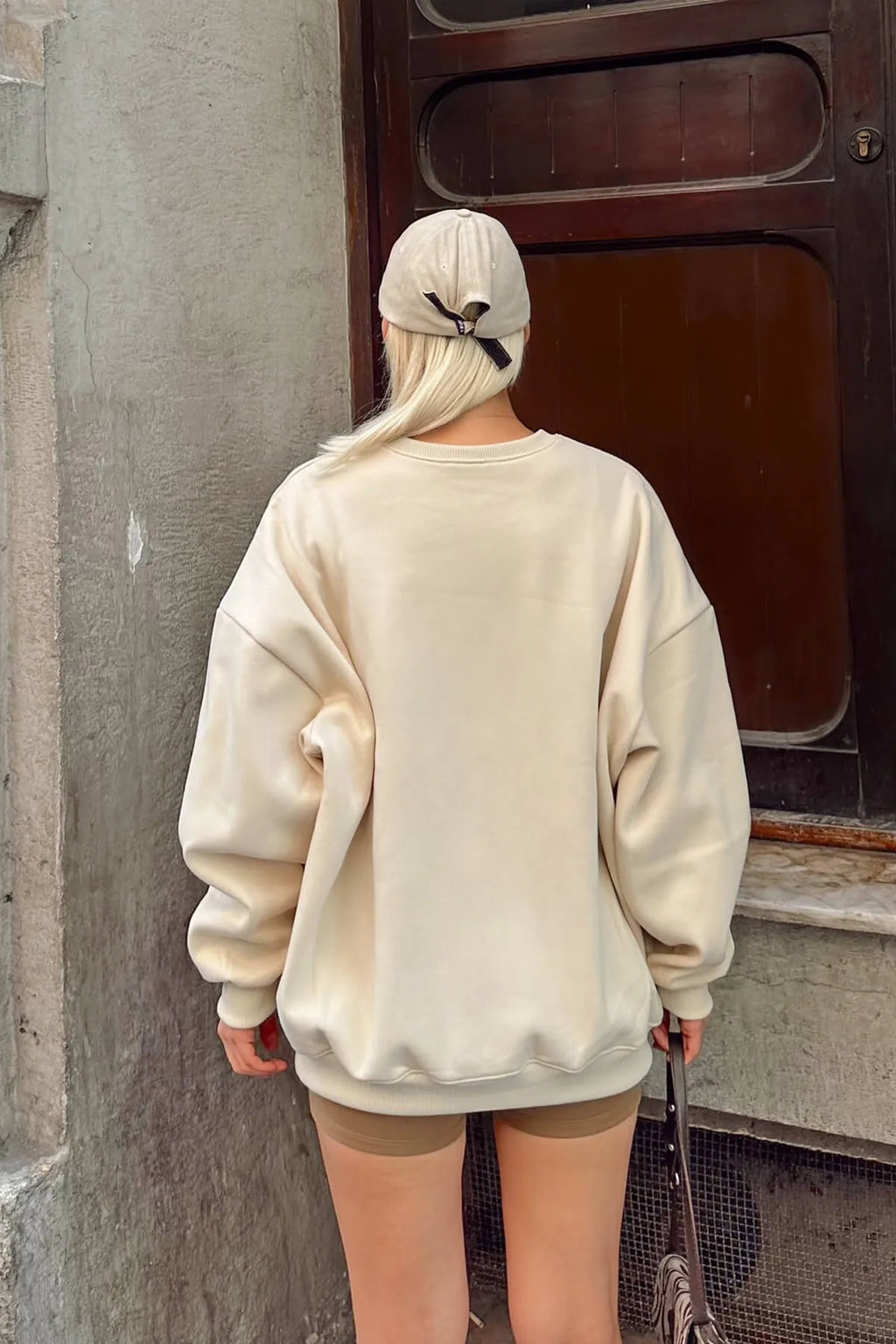 Bej Oversize Basic Bisiklet Yaka İçi Polarlı Kadın Sweatshirt