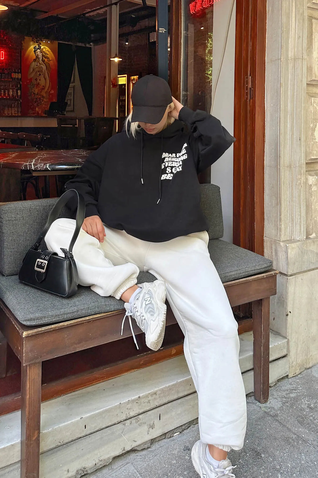 Siyah Dear Person Sırt Baskılı İçi Pamuklu Kadın Sweatshirt