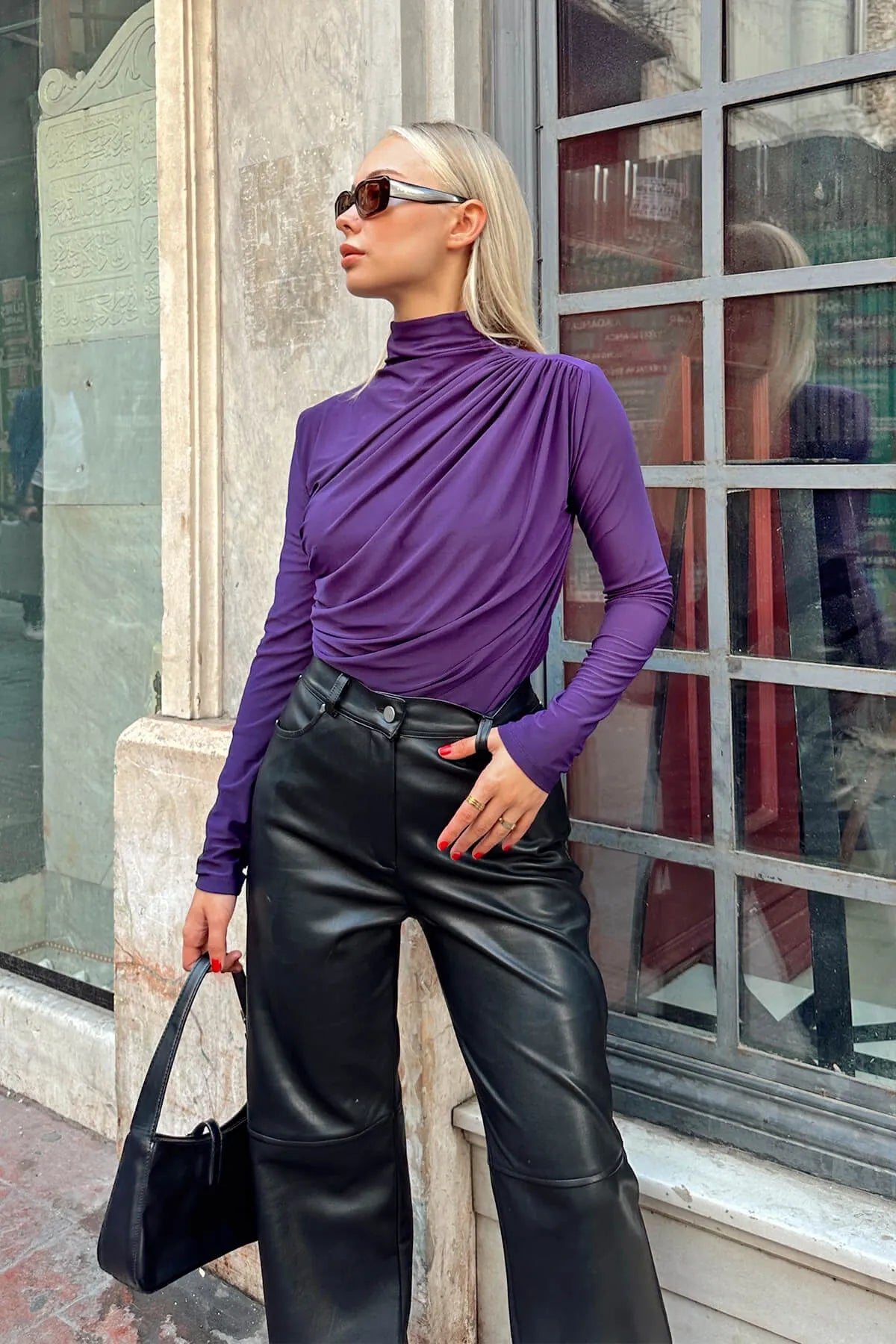 Mor Yarım Balıkçı Omuz ve Bel Drapeli Kadın Bluz Crop