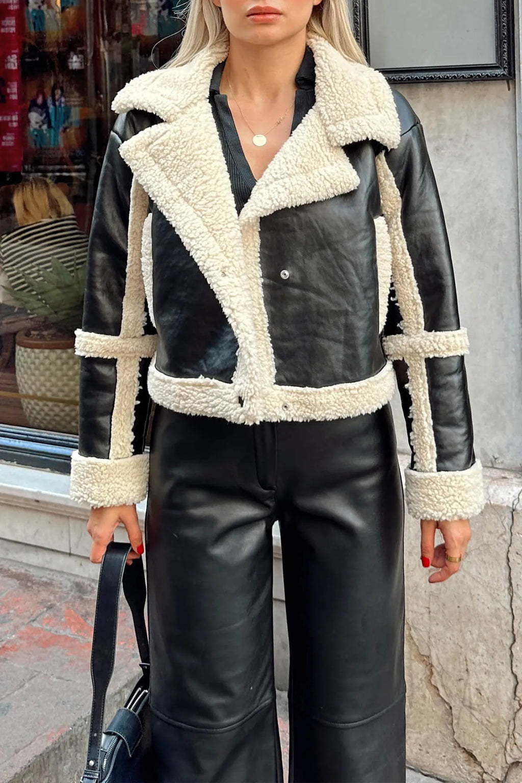 Siyah Çıt Çıtlı İçi Kürklü Kadın Deri Biker Crop Mont