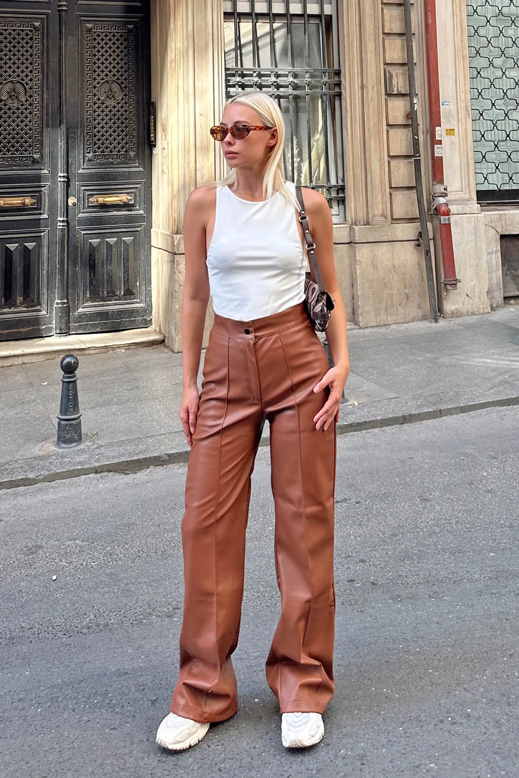 Kahverengi Leather Çimalı Yüksek Bel Geniş Paça Kadın Suni Deri Pantolon