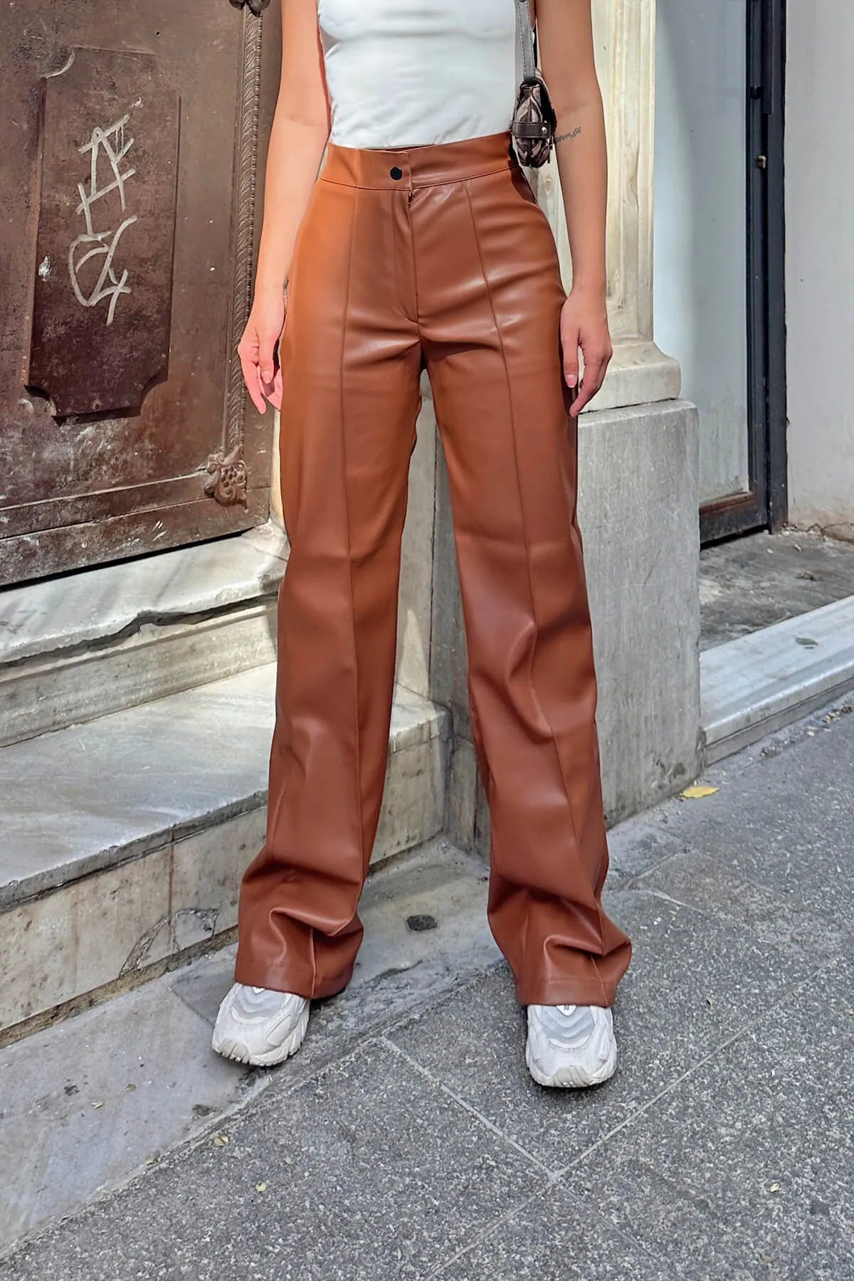 Kahverengi Leather Çimalı Yüksek Bel Geniş Paça Kadın Suni Deri Pantolon