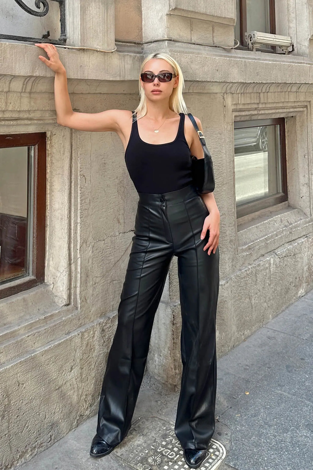 Siyah Leather Çimalı Yüksek Bel Geniş Paça Kadın Suni Deri Pantolon