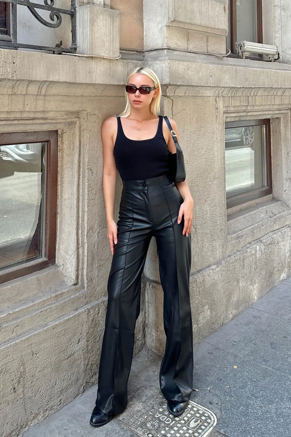 Siyah Leather Çimalı Yüksek Bel Geniş Paça Kadın Suni Deri Pantolon