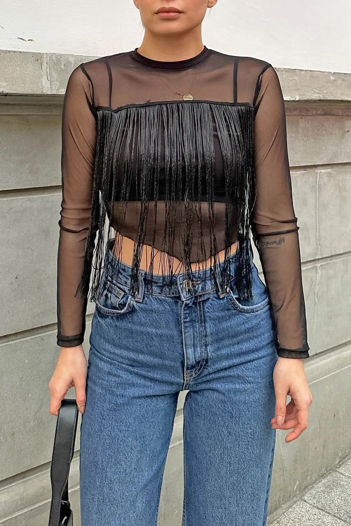 Siyah Saçaklı Transparan Kadın Tül Crop Bluz
