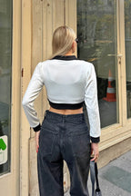 Beyaz Garnili Gold Düğmeli Kaşkorse Polo Yaka Kadın Crop