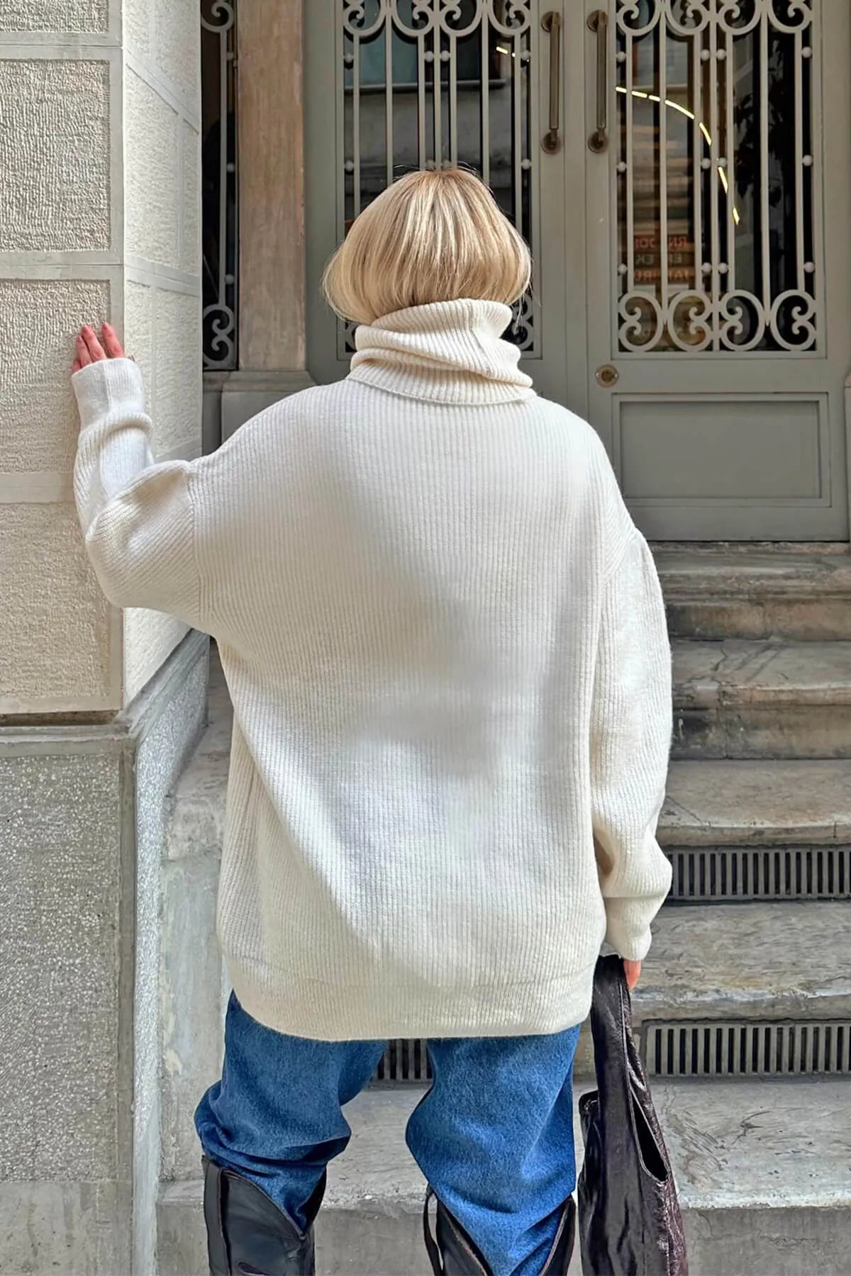 Bej Balıkçı Yaka Oversize Long Örgü Kadın Triko Kazak