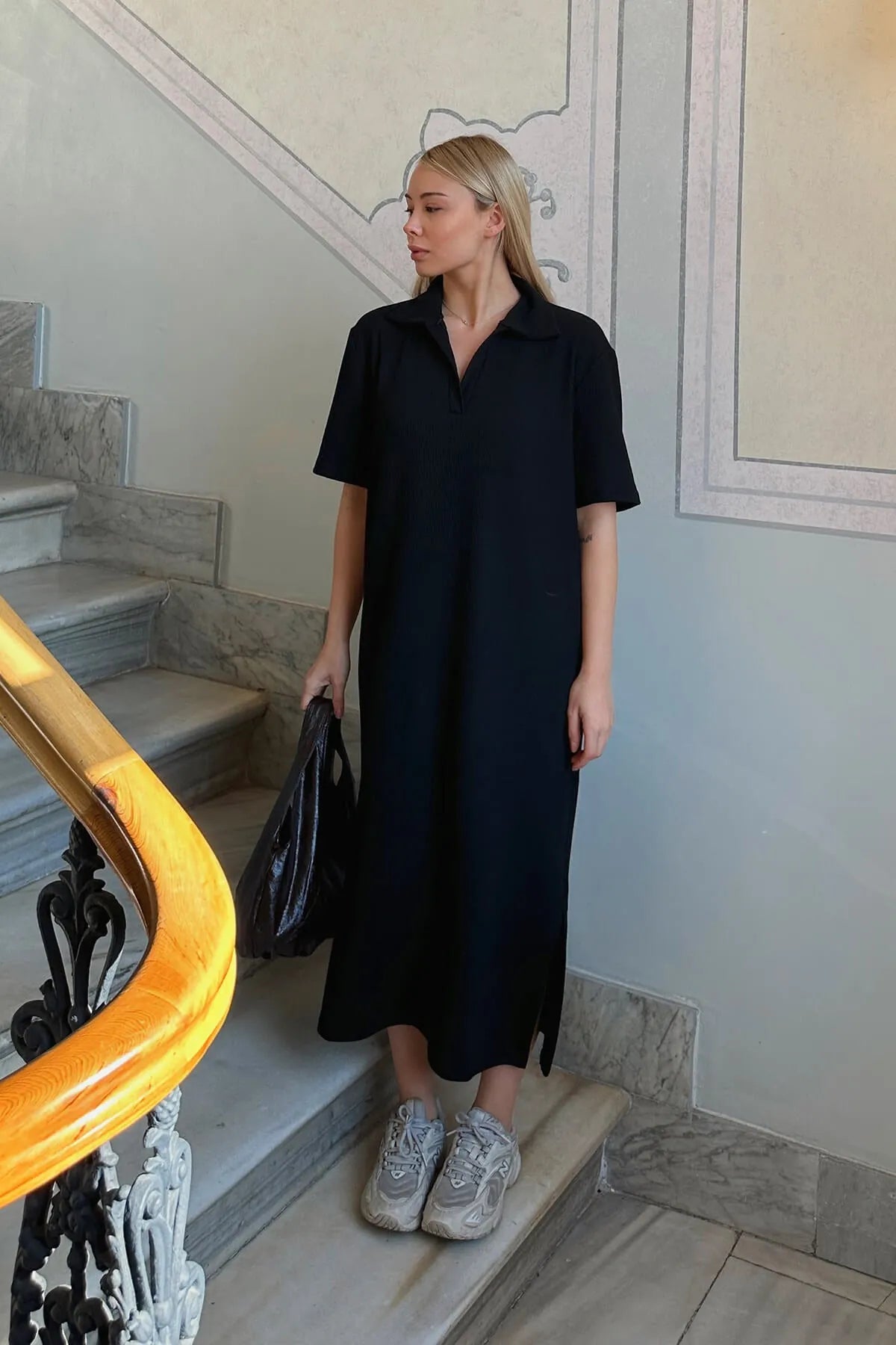 Siyah Jess Polo Yaka Çift Yırtmaçlı Relaxed Kadın Midi Elbise