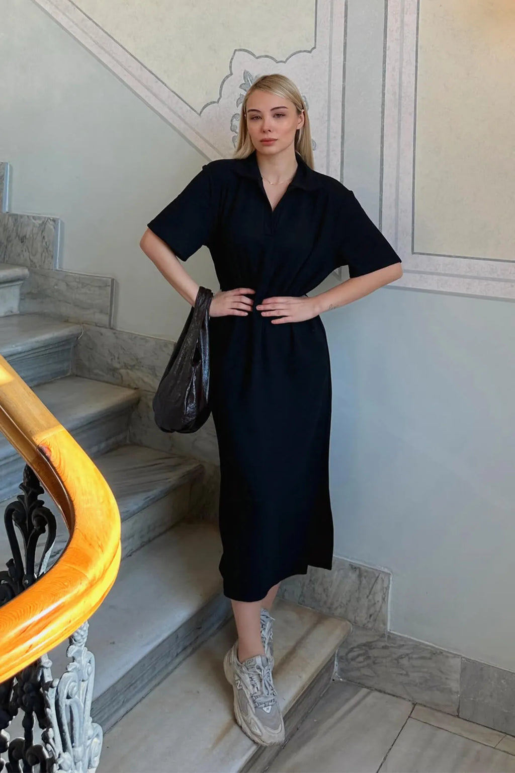 Siyah Jess Polo Yaka Çift Yırtmaçlı Relaxed Kadın Midi Elbise