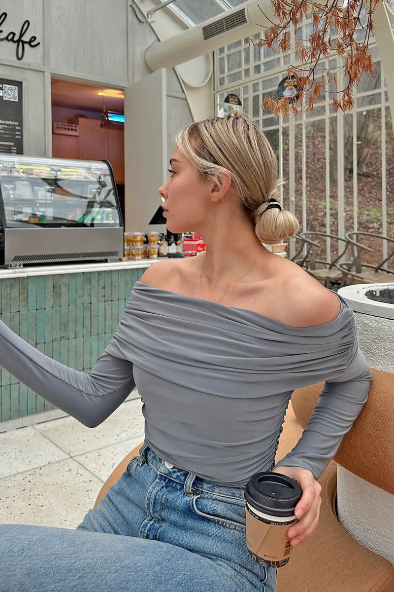 Gri Fels Drapeli Madonna Yaka Açık Omuz Kadın Bluz