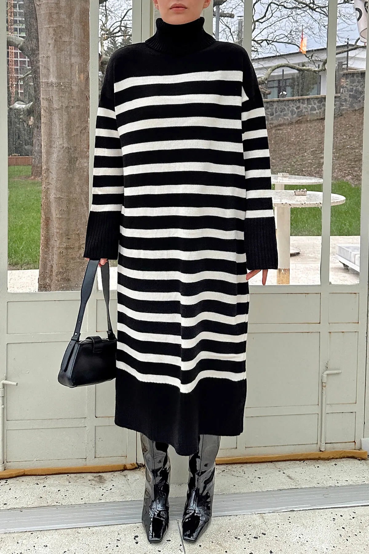 Siyah Balıkçı Yaka Çizgili Örgü Oversize Kadın Midi Triko Elbise