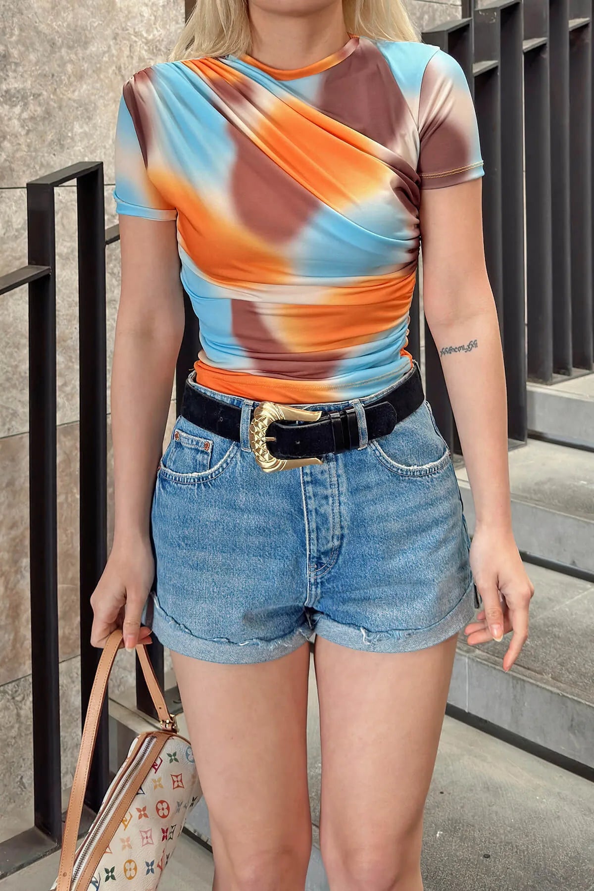 Sarı Julia Batik Desen Omuz ve Bel Drapeli Kadın Crop Bluz