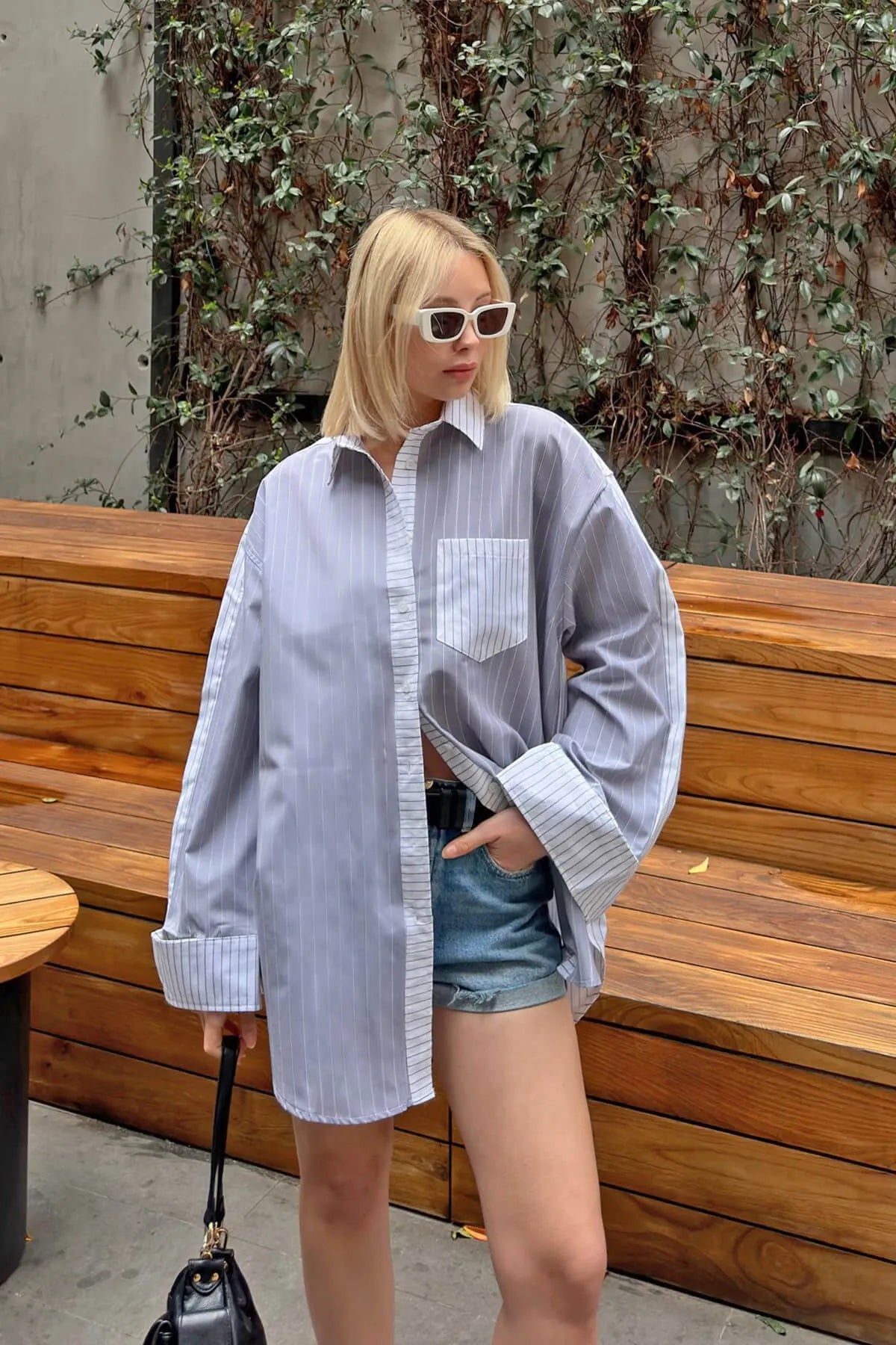 Gri Beyaz Garnili Çizgili Oversize A Pile Kadın Gömlek