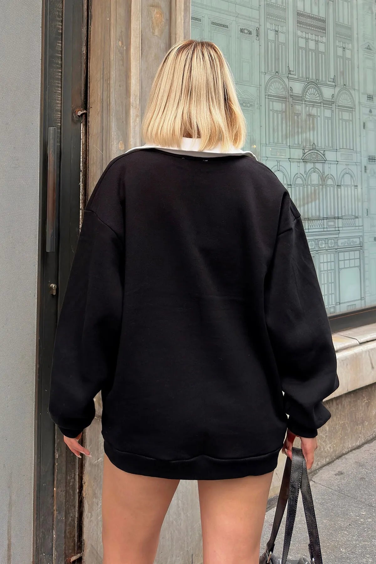 Siyah Monano Polo Yaka Nakışlı İçi Pamuklu Kadın Sweatshirt