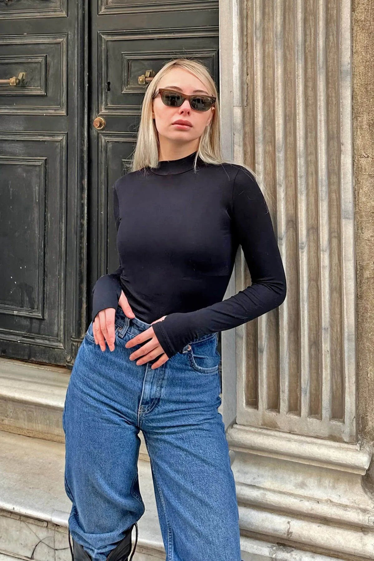 Siyah Poi Parmak Detaylı Yarım Balıkçı Kadın Body Bluz