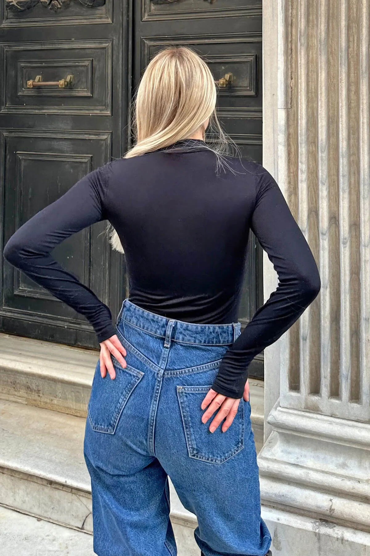 Siyah Poi Parmak Detaylı Yarım Balıkçı Kadın Body Bluz