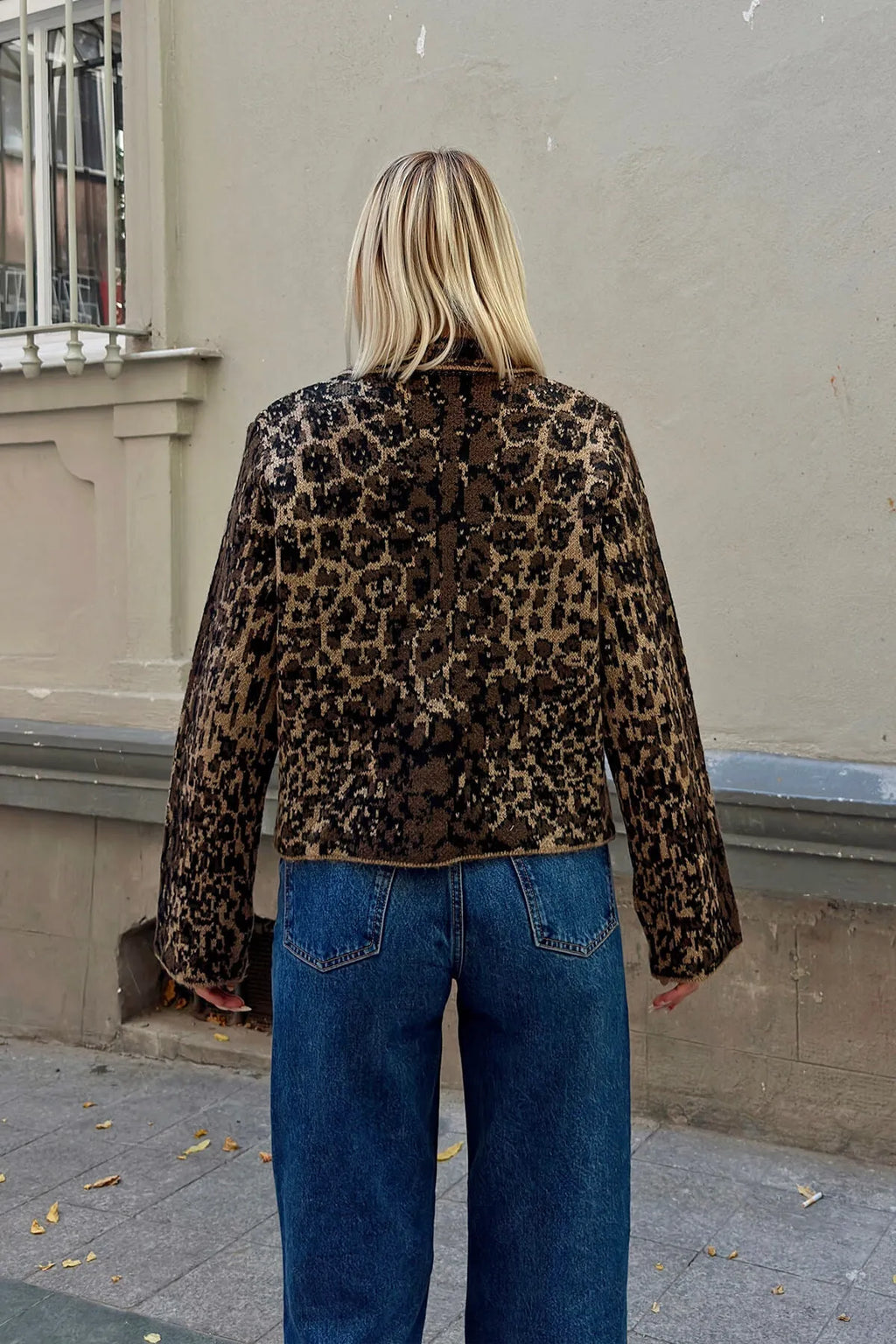Kahverengi Mix Leopar Kapaklı Polo Yaka Düğmeli Kadın Triko Crop Ceket