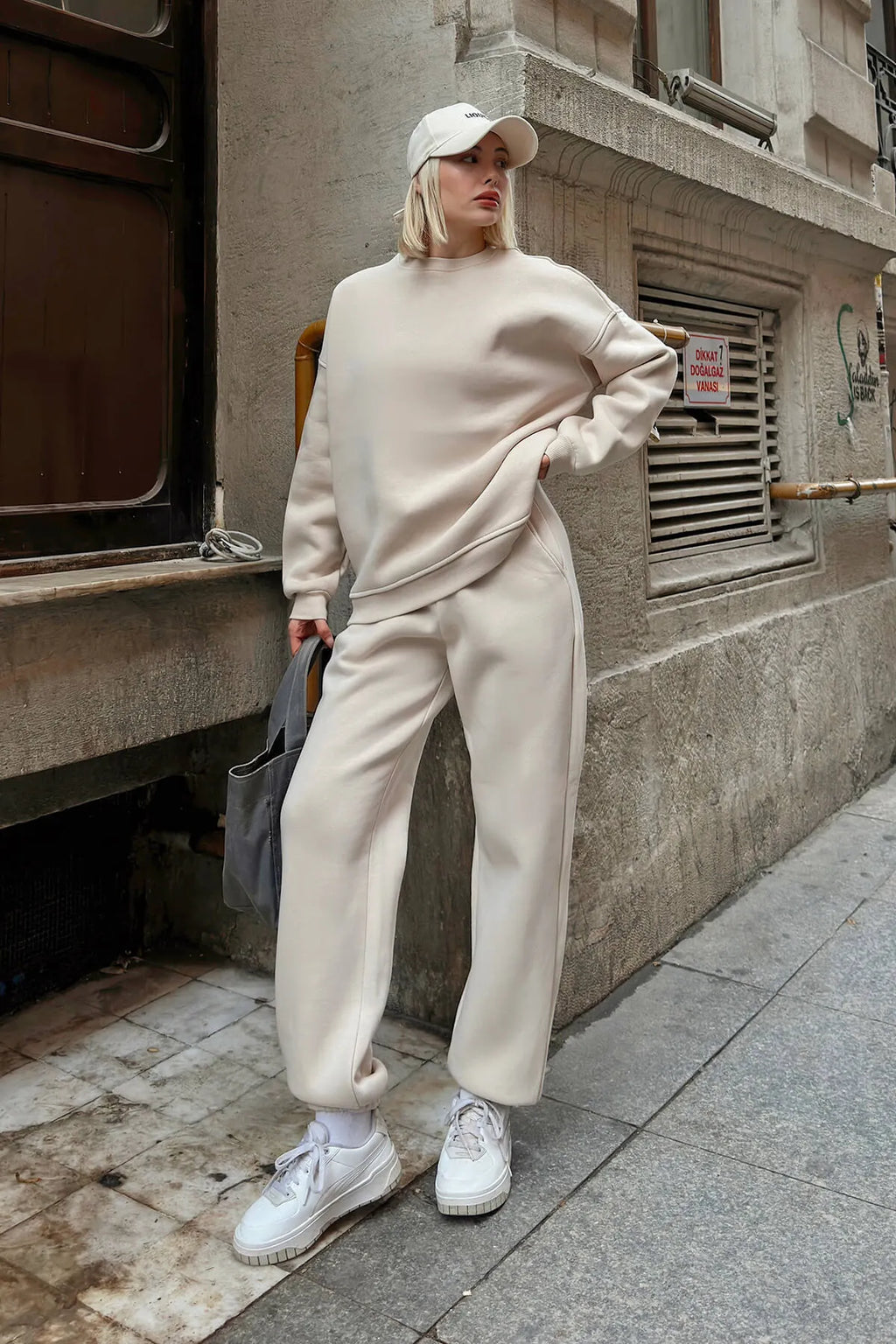 Bej Pow Bisiklet Yaka Sweatshirt-Eşofman İçi Şardonlu Kadın Eşofman Takımı