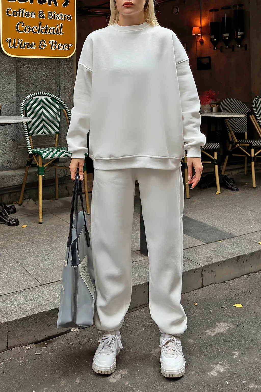 Beyaz Pow Bisiklet Yaka Sweatshirt-Eşofman İçi Şardonlu Kadın Eşofman Takımı