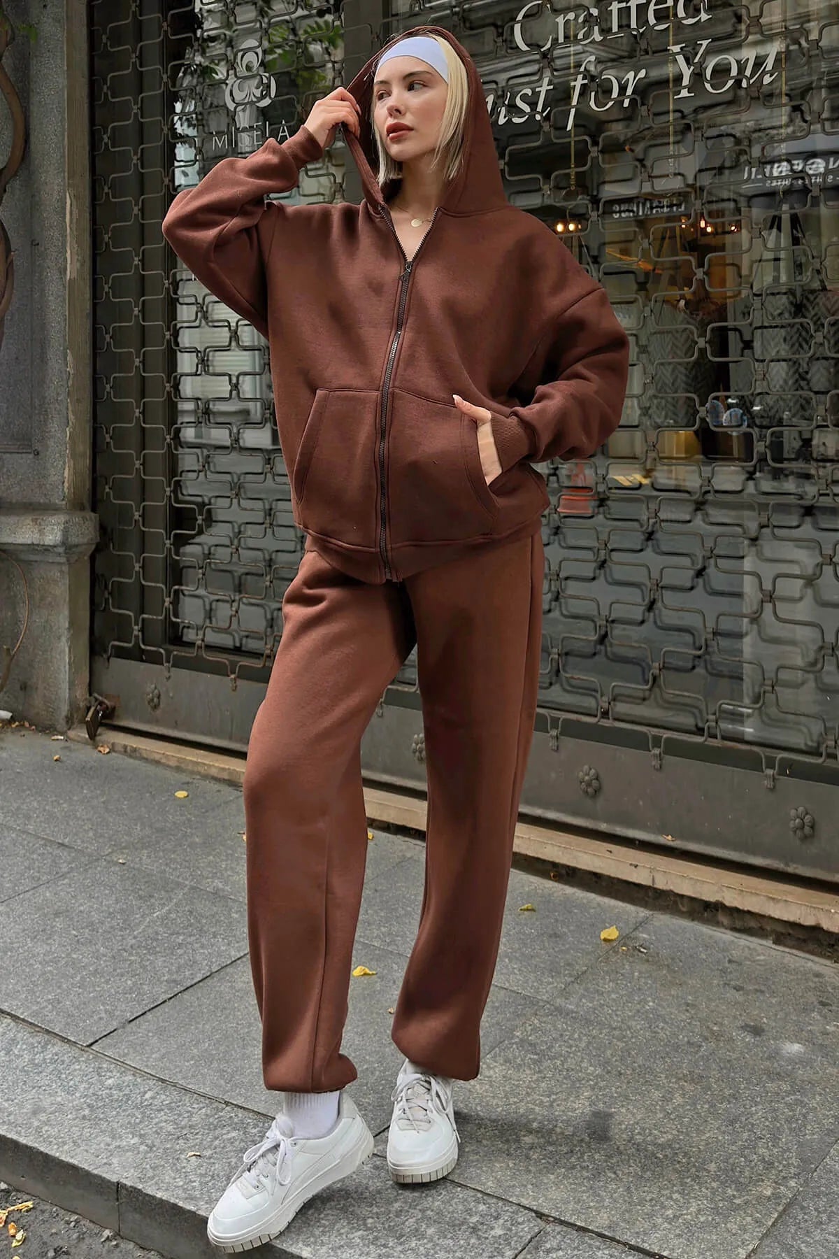 Kahverengi Gily Fermuarlı Kapüşonlu Sweatshirt-Eşofman İçi Şardonlu Kadın Eşofman Takımı