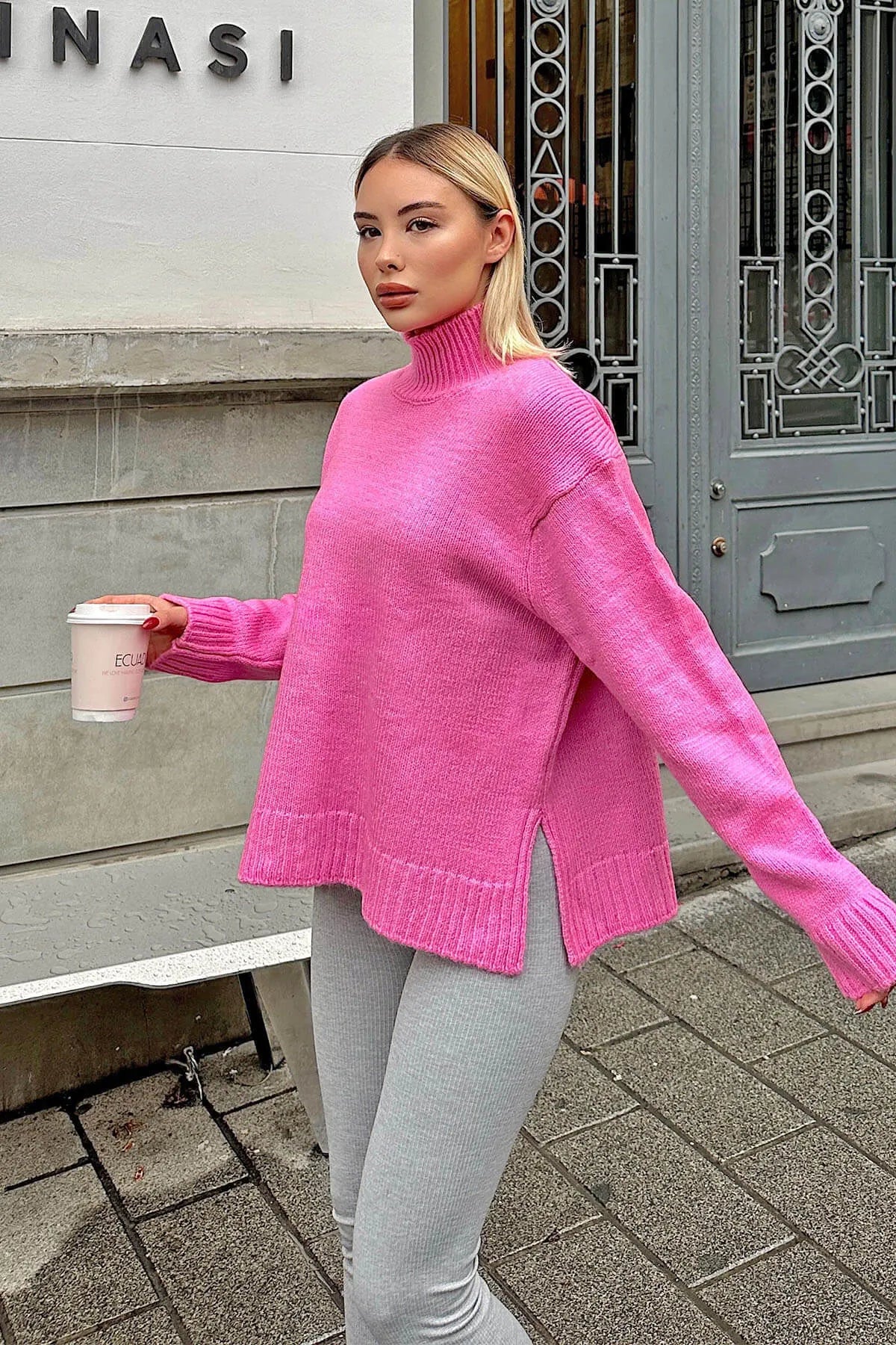 Pembe Yan Yırtmaçlı Basic Yarım Balıkçı Reglan Kol Kadın Triko Kazak