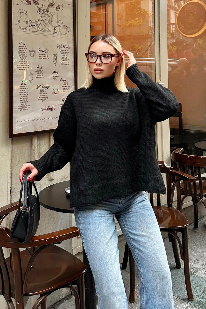Siyah Yan Yırtmaçlı Basic Yarım Balıkçı Reglan Kol Kadın Triko Kazak
