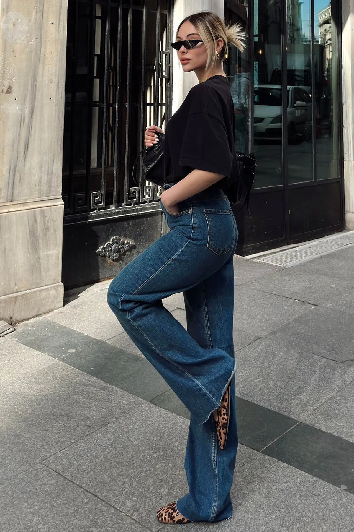 Lacivert Paça Detaylı Yüksek Bel Wide Leg Kadın Jean