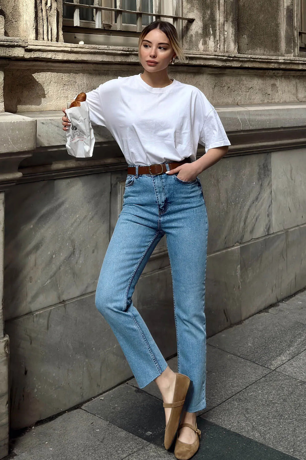 Açık Mavi Kısa Boy Fit Kesik Paça Kadın Jean